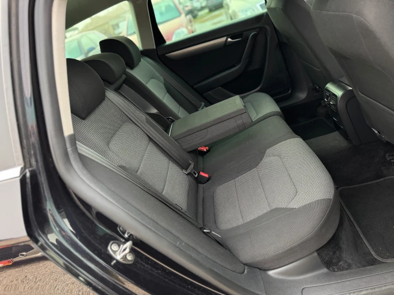 VW Passat 1.4TSI 122кс АВТОМАТИК DSG НАВИ МУЛТИ-ВОЛАН, снимка 13 - Автомобили и джипове - 52810775