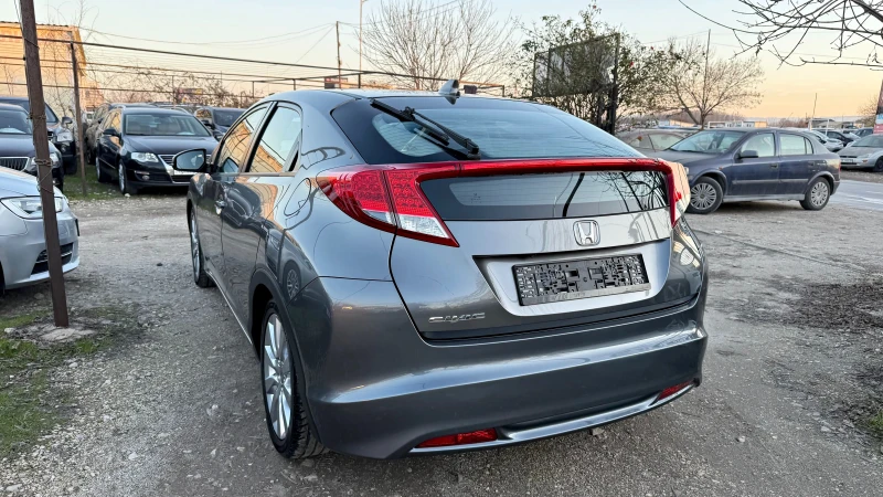 Honda Civic 1.4i-Vtec 6ck. КАМЕРА , снимка 3 - Автомобили и джипове - 52850578