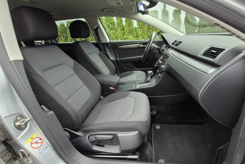 VW Passat 2.0 TDI SWISS, снимка 10 - Автомобили и джипове - 52878900