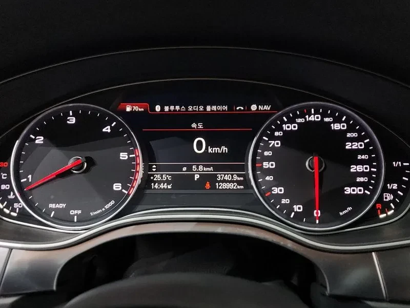 Audi A6 40TDI QUATTRO, снимка 8 - Автомобили и джипове - 56159458