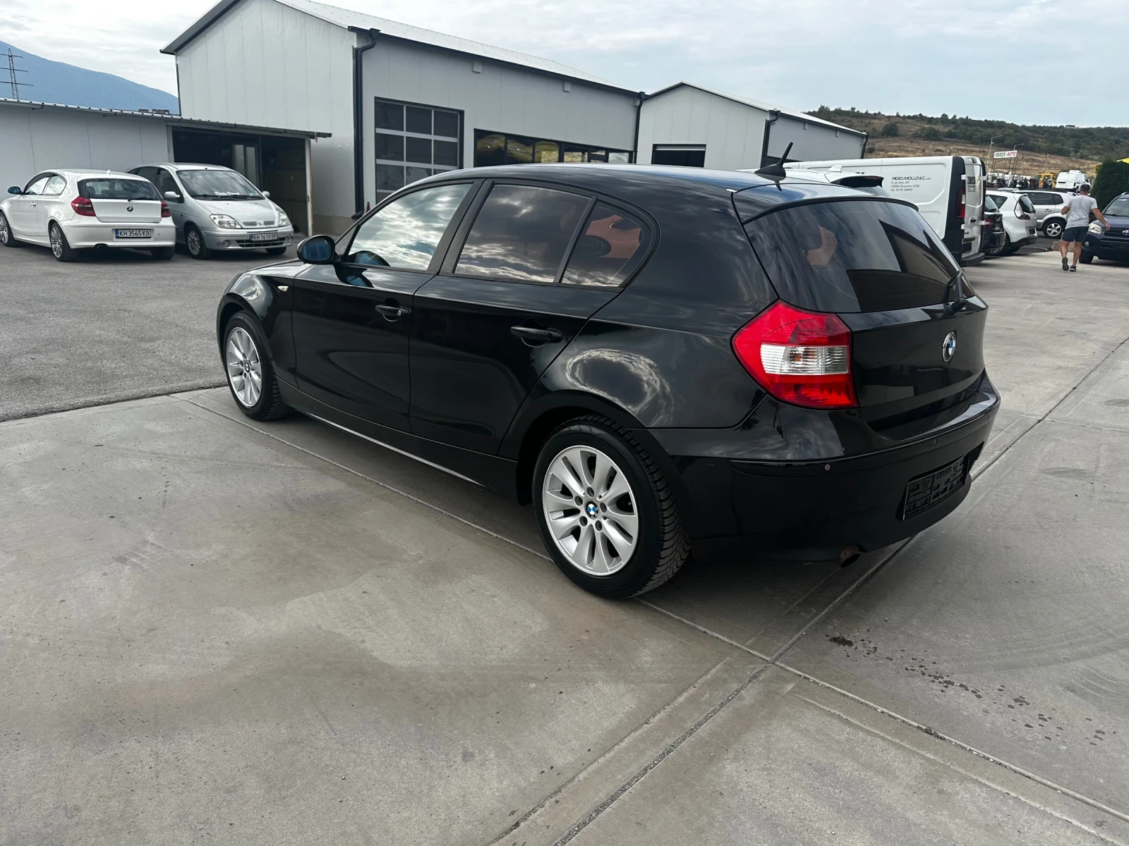 BMW 116 1, 6I-2008г - изображение 5