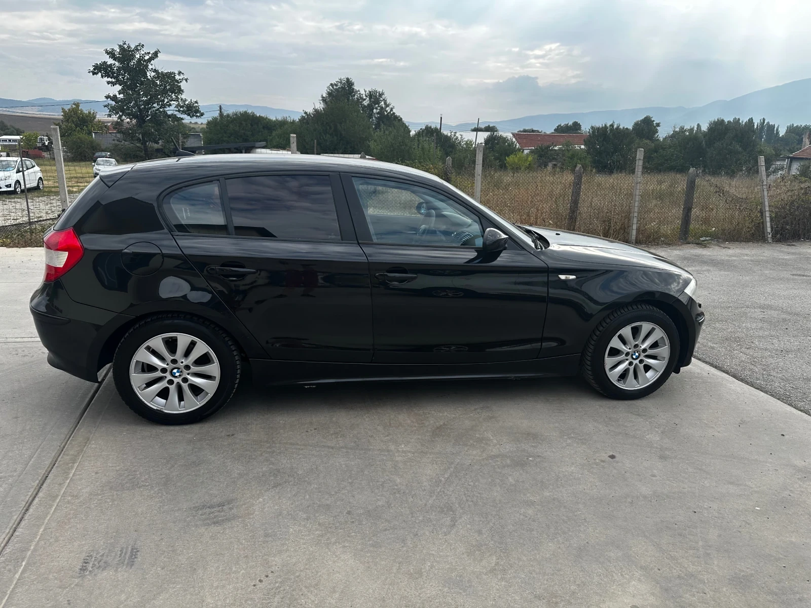 BMW 116 1, 6I-2008г - изображение 8