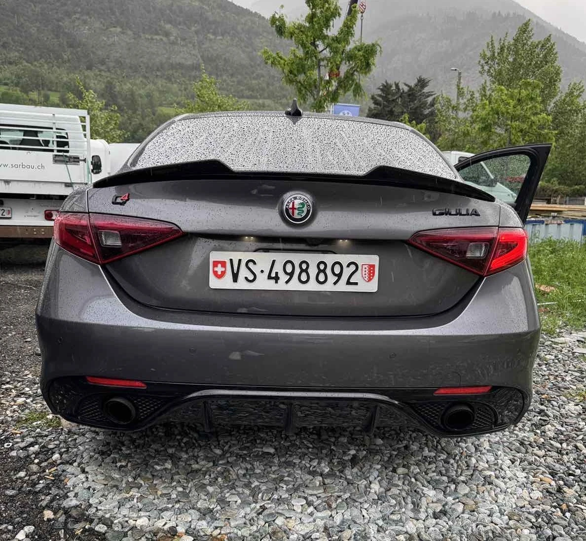 Alfa Romeo Giulia VELOCE Q4 Внос Швейцария - изображение 2