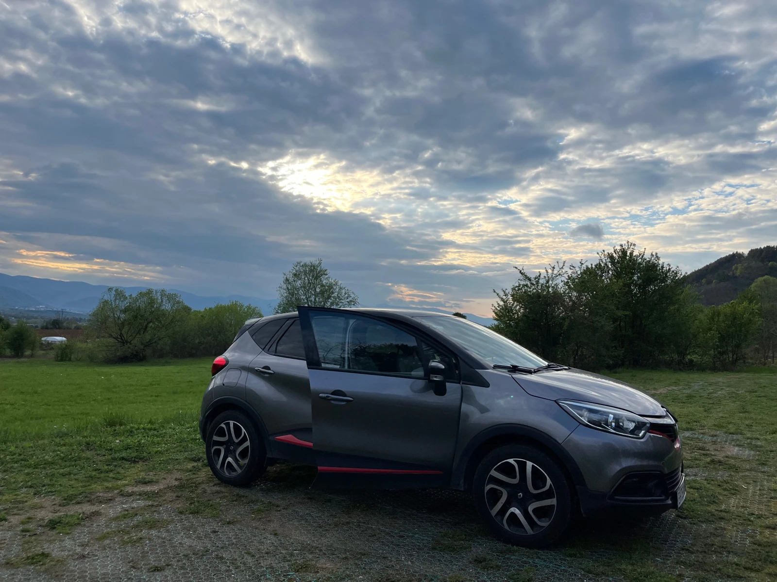 Renault Captur АВТОМАТИК. 1.2 TCE за РЕМОНТ - изображение 7