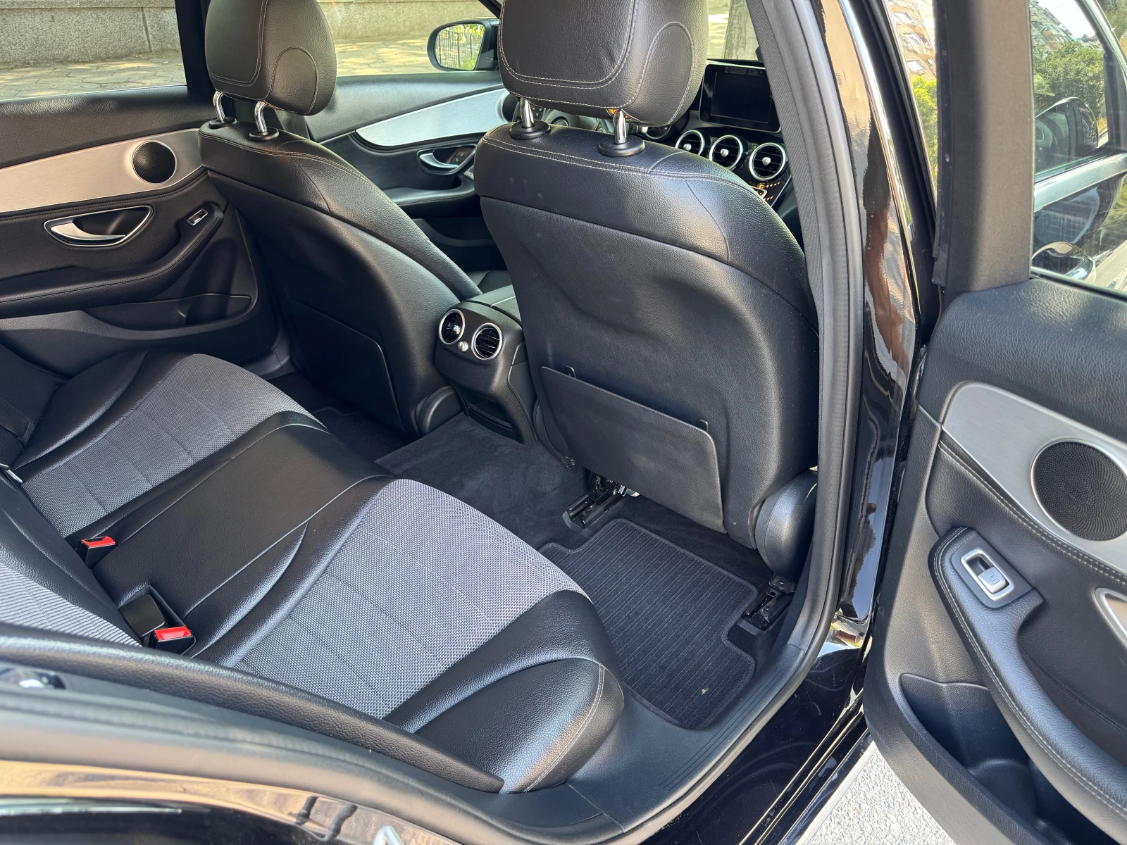 Mercedes-Benz C 220  - изображение 8