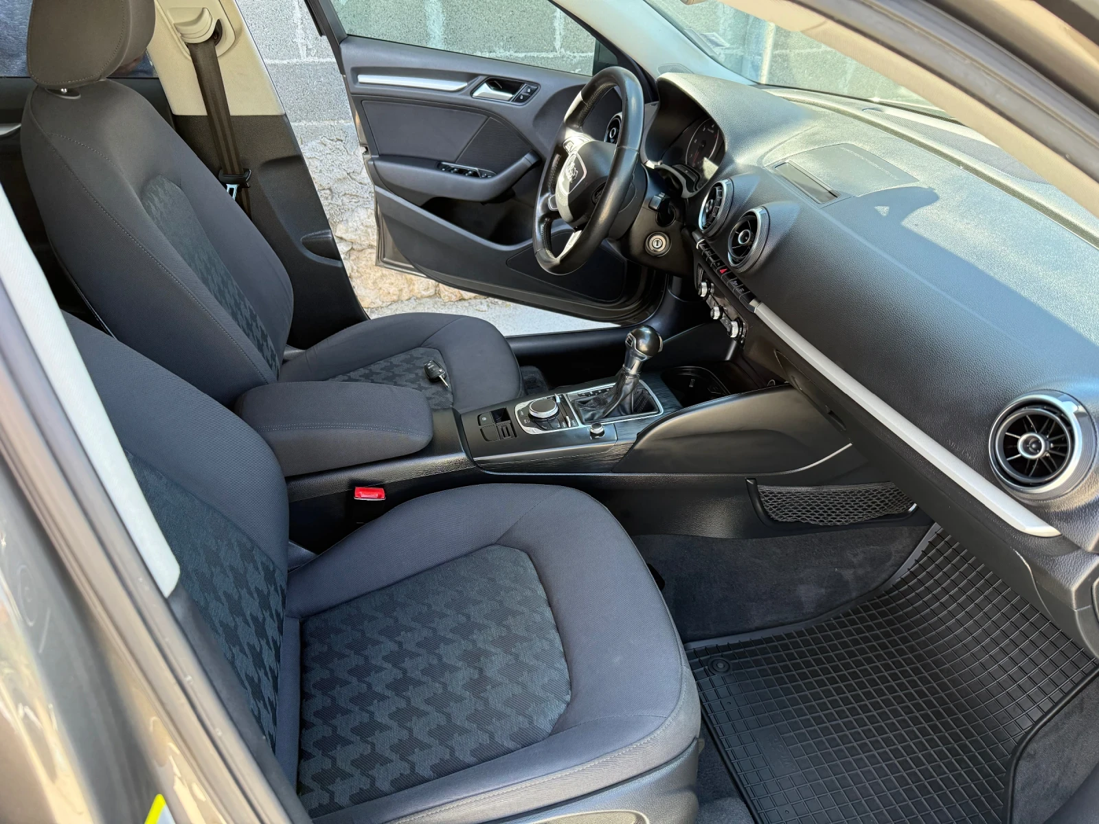 Audi A3 Sportback - изображение 8