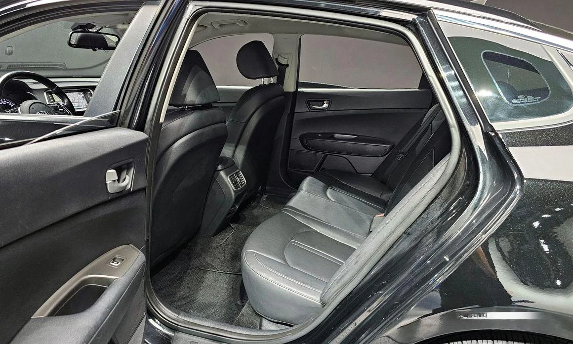 Kia K5 | Mobile.bg   12