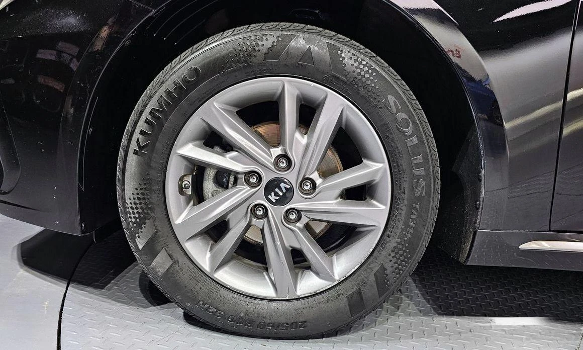 Kia K5  - изображение 5