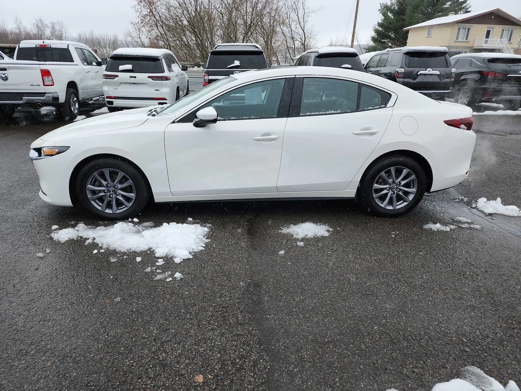Mazda 3 * GS Auto i ACTIV AWD * CARFAX * ЦЕНА ДО БГ - изображение 2