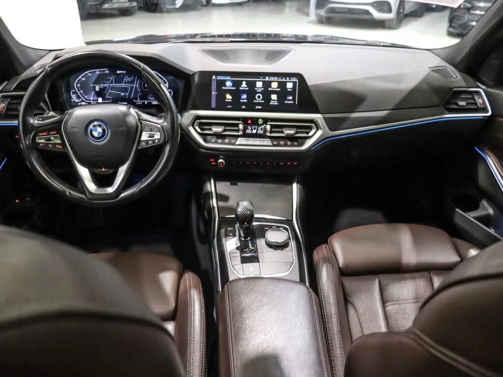 BMW 330 * 330e / AWD / Premium Enhanced Pkg / HUD / Cognac, снимка 12 - Автомобили и джипове - 53831205
