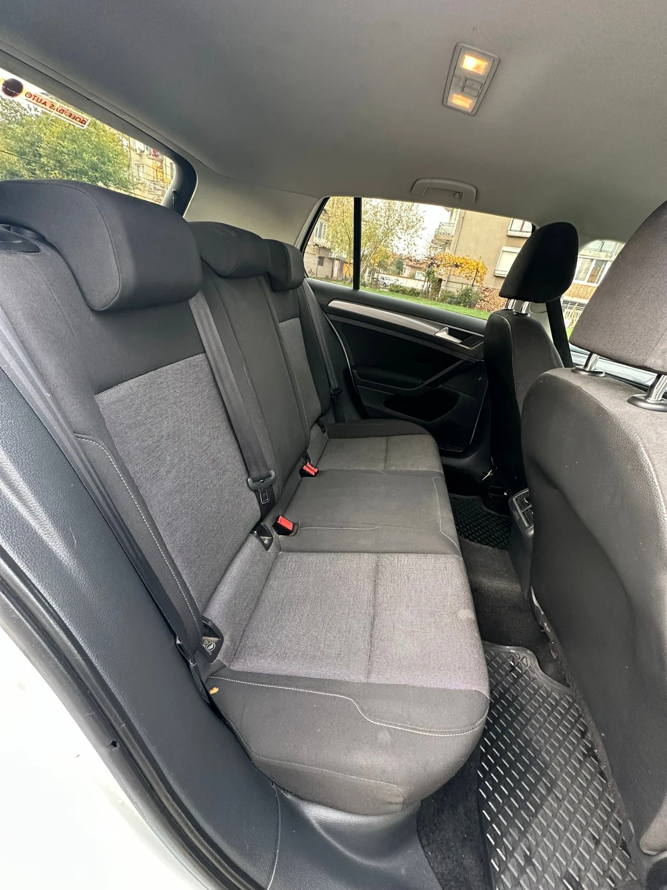 VW Golf, снимка 11 - Автомобили и джипове - 54096607