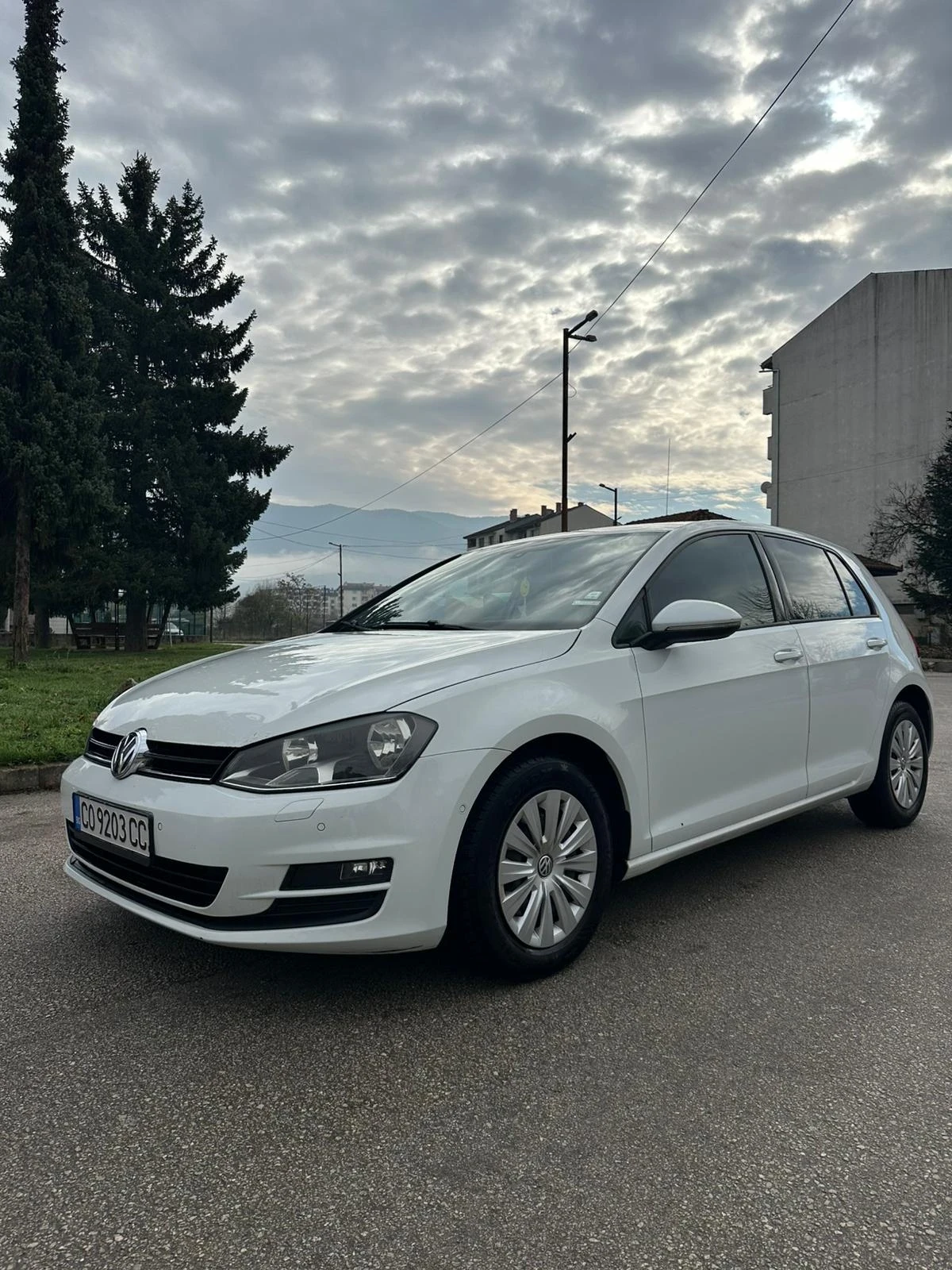 VW Golf, снимка 5 - Автомобили и джипове - 54096607