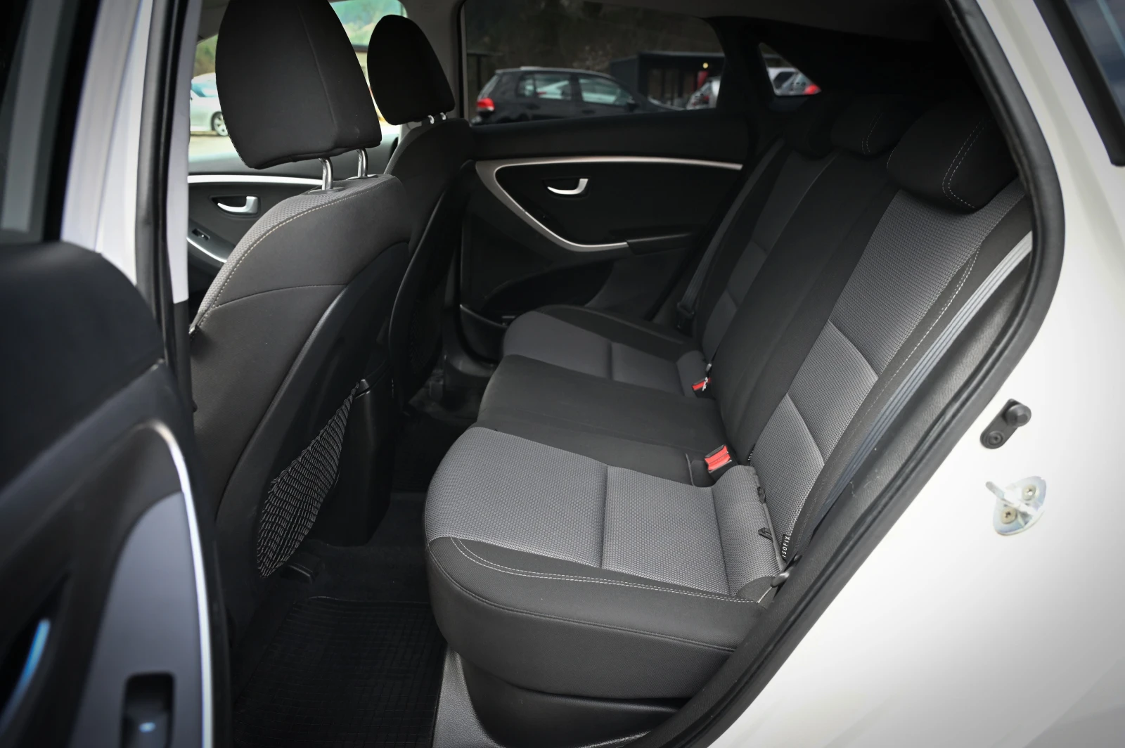 Hyundai I30 1.6 CRDI | Mobile.bg � ����������� 12