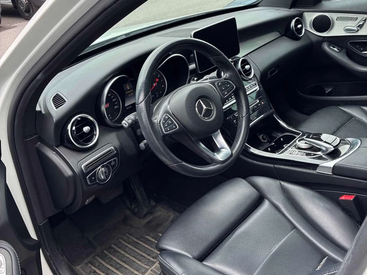 Mercedes-Benz C 300 * CARFAX * ОПЦИЯ ЗА ФИНАНСИРАНЕ, снимка 5 - Автомобили и джипове - 55064464