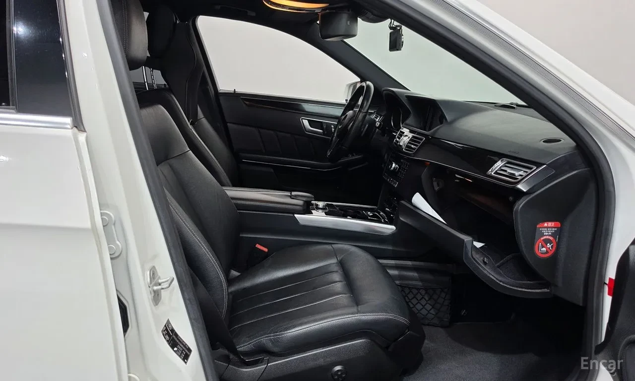 Mercedes-Benz E 220, снимка 8 - Автомобили и джипове - 56104999