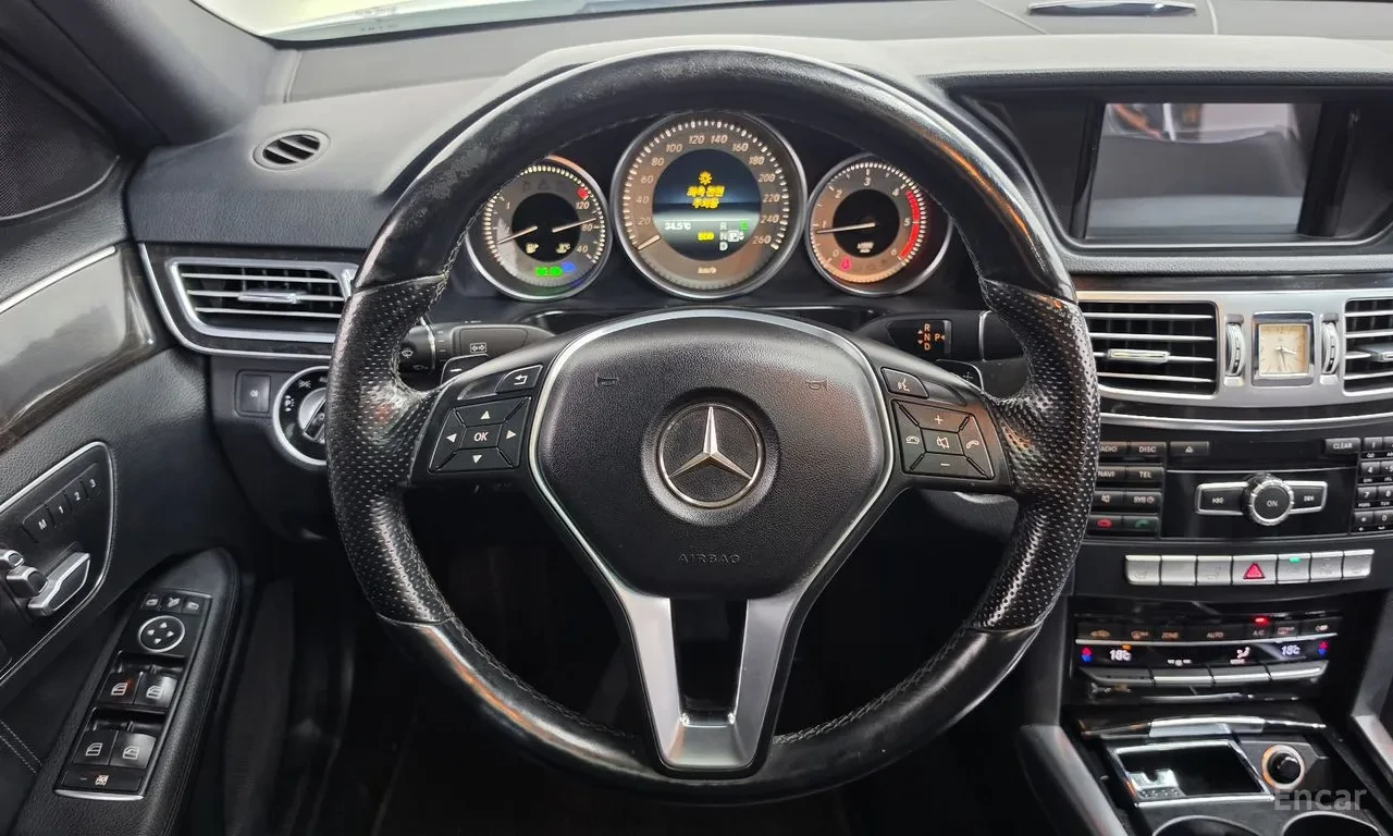 Mercedes-Benz E 220, снимка 10 - Автомобили и джипове - 56104999