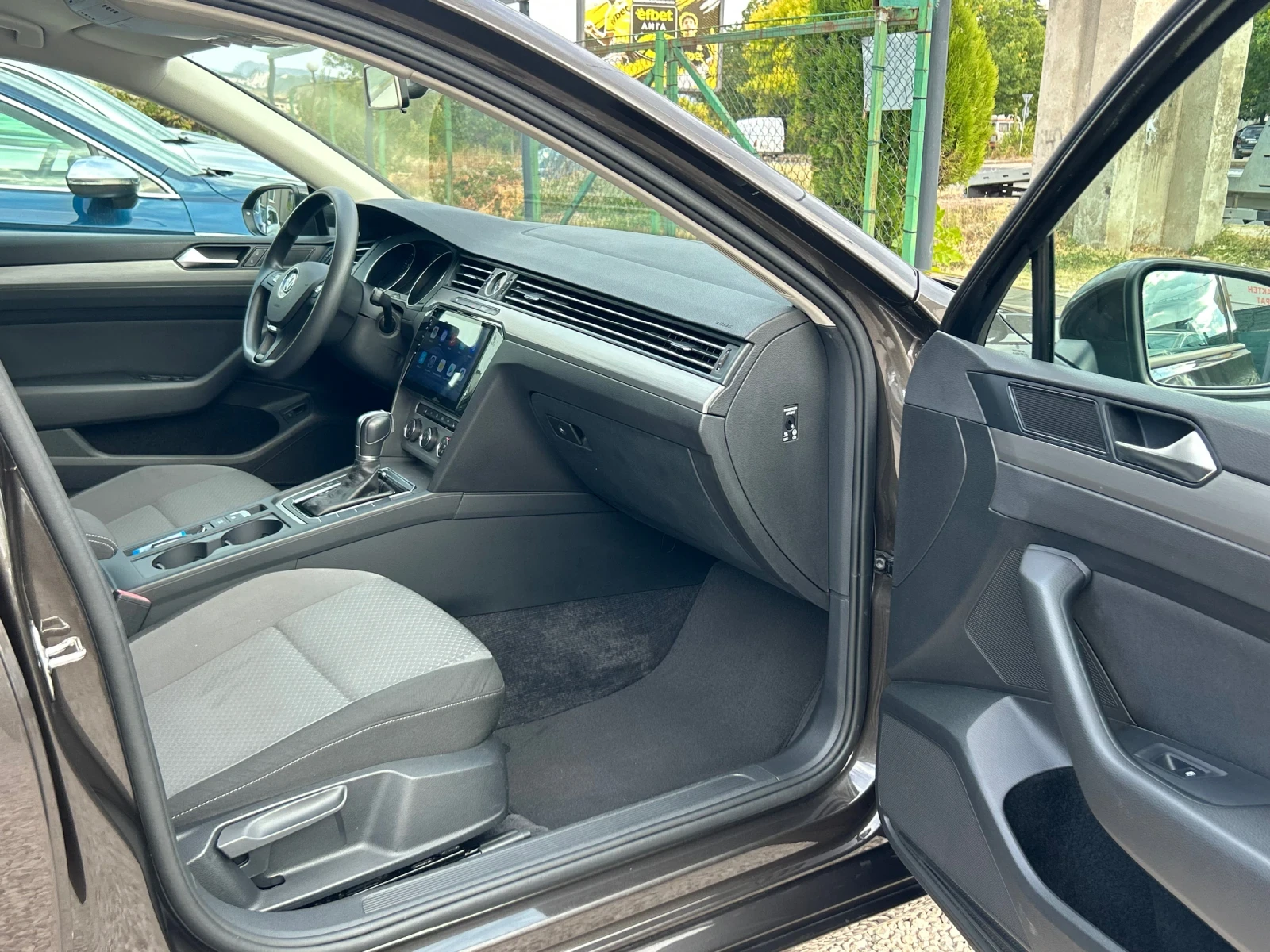 VW Passat 1.4 TSI DSG, снимка 10 - Автомобили и джипове - 56300899