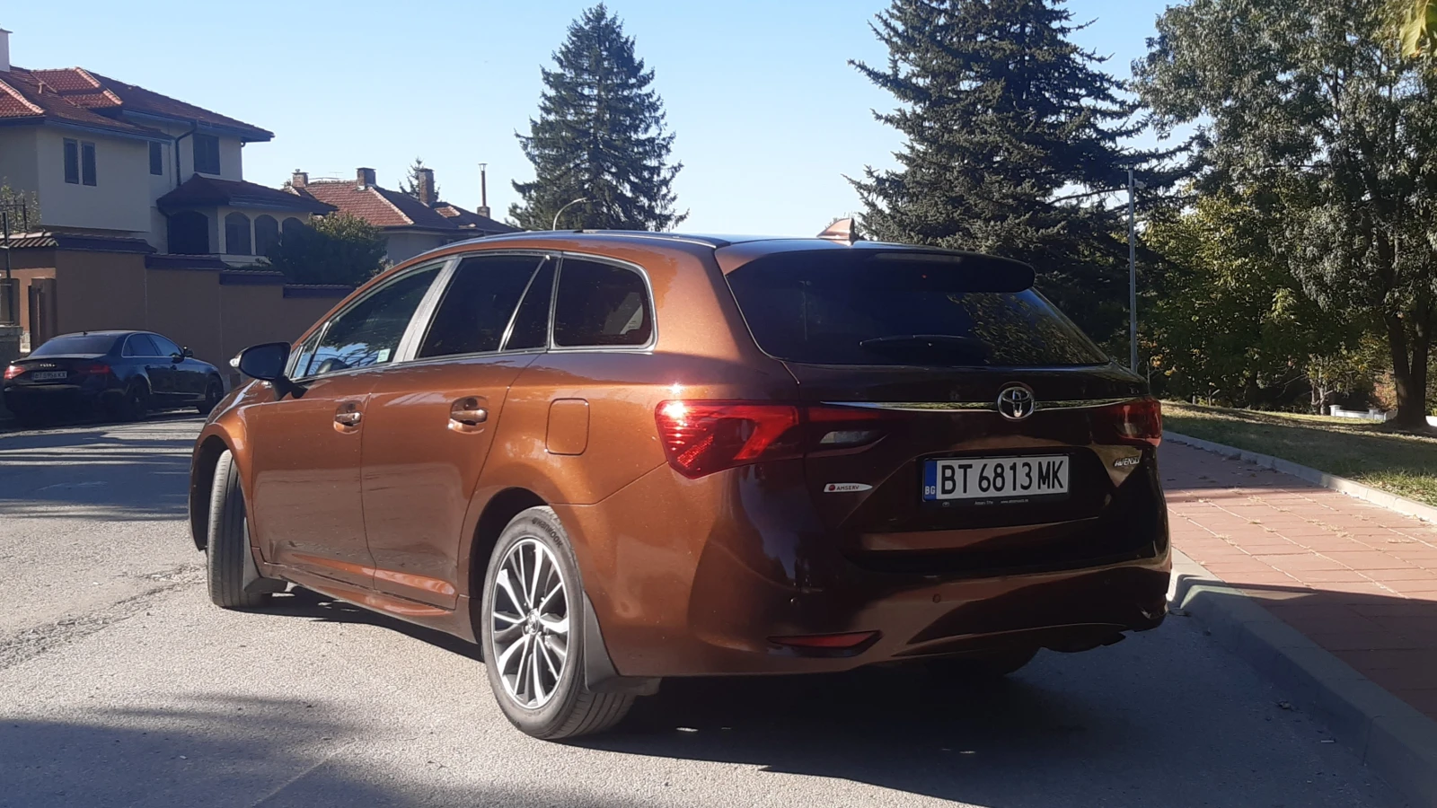 Toyota Avensis 1.8 VVTI , снимка 3 - Автомобили и джипове - 56349734