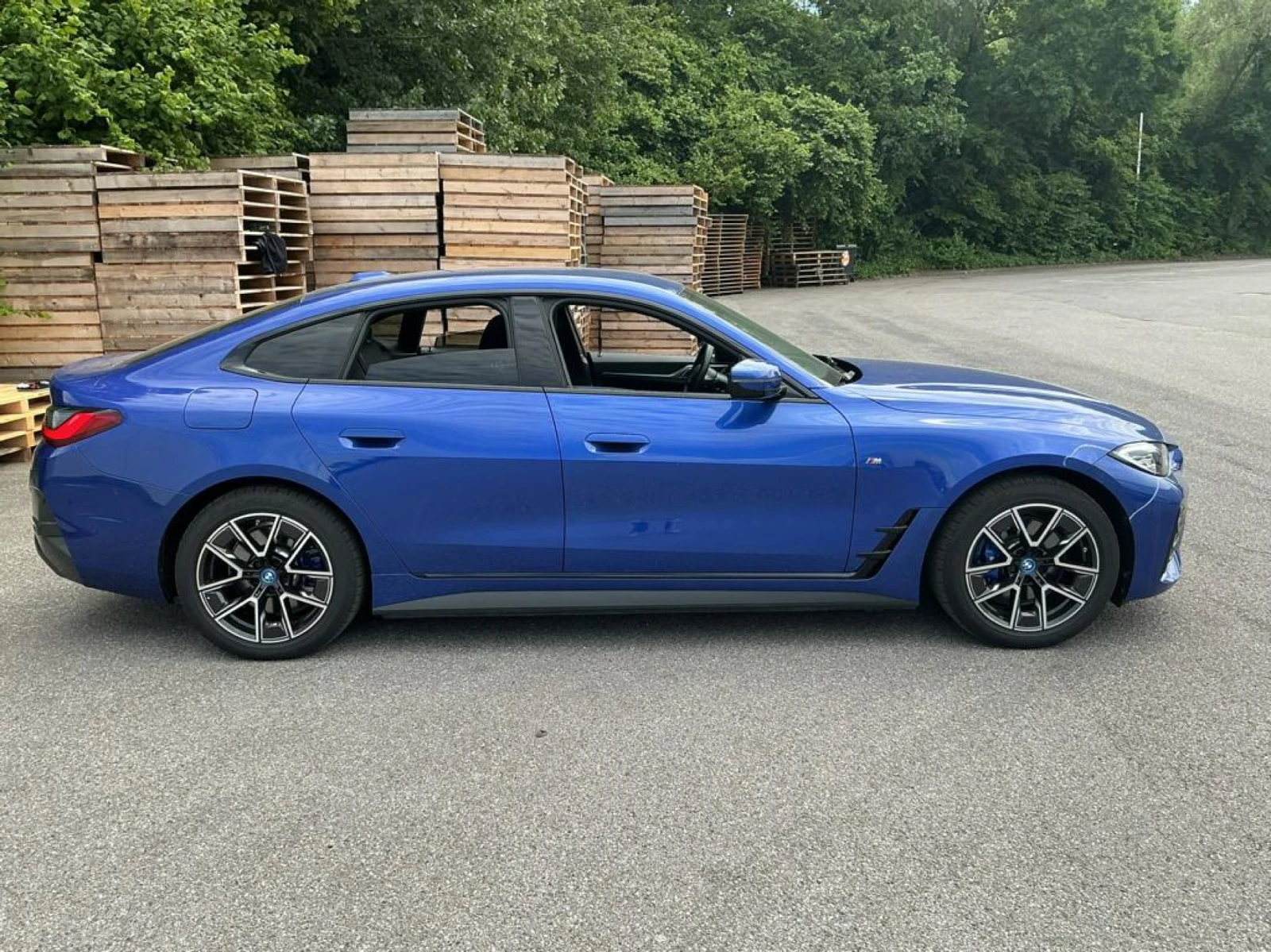 BMW i4 eDrive35 Leather LED Navi | Mobile.bg � ����������� 5