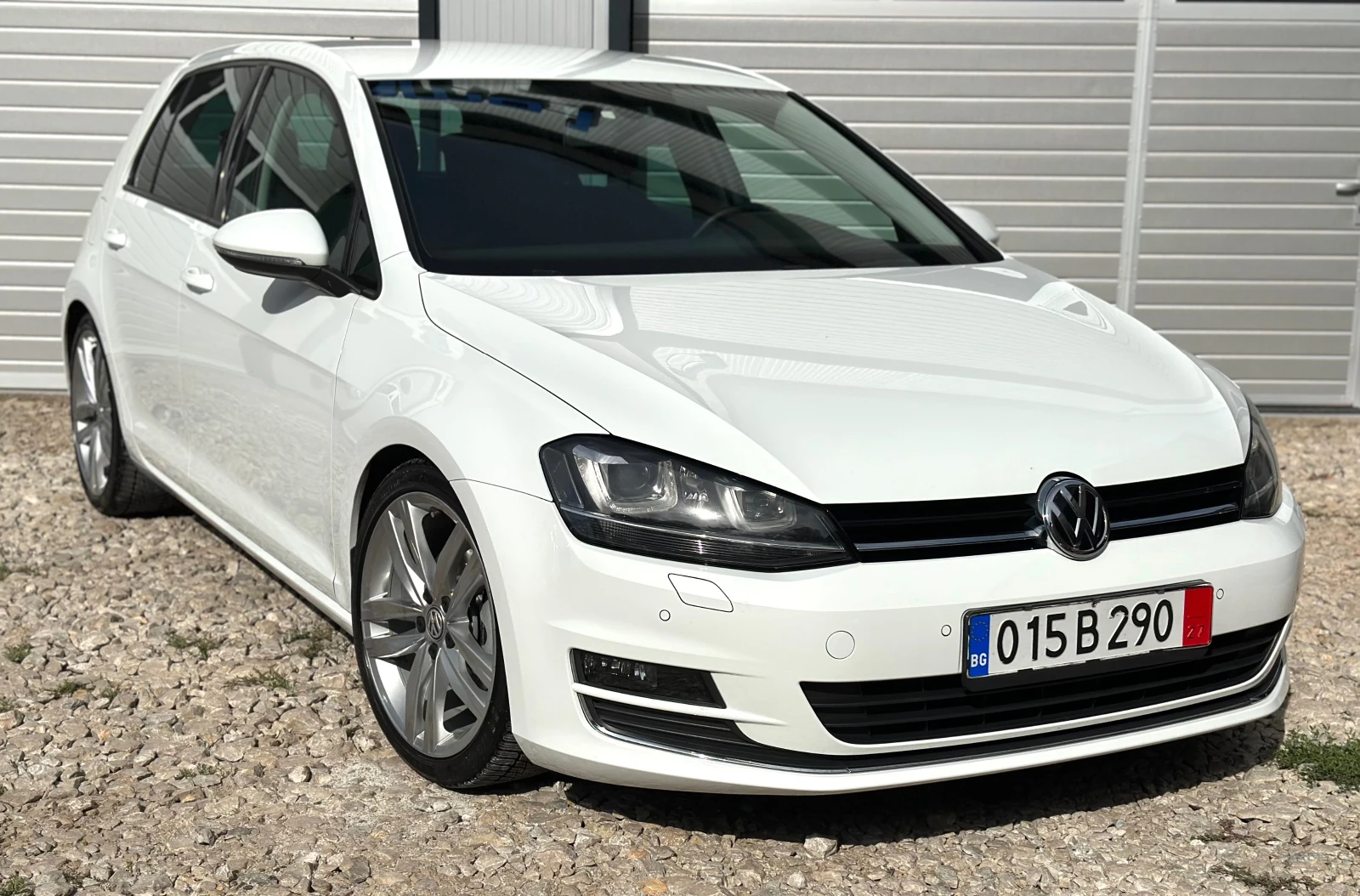 VW Golf 2.0TDI ФЕЙСЛИФТ ЛЕД НАВИ R-line