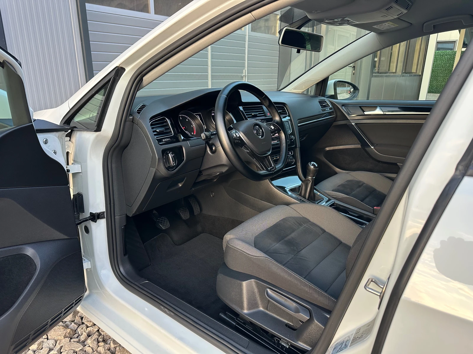 VW Golf 2.0TDI �������� ��� ���� R-line | Mobile.bg � ����������� 9