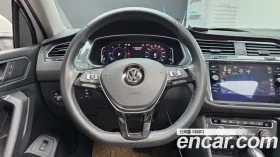VW Tiguan 2.0 TDI | 4X4 | DIGITAL| 360CAM| PANO | ТЕХНОТЕСТ, снимка 2