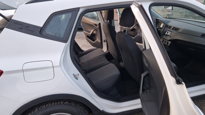Seat Arona 1.6 TDi EUR.6, снимка 13 - Автомобили и джипове - 44586564