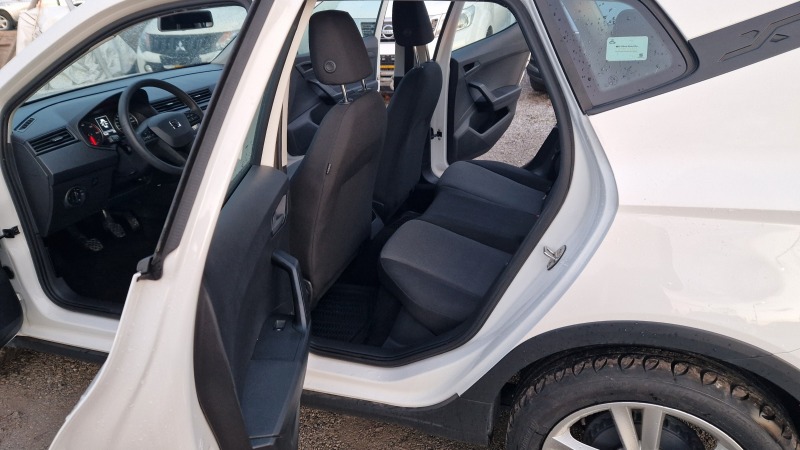 Seat Arona 1.6 TDi EUR.6, снимка 10 - Автомобили и джипове - 44586564