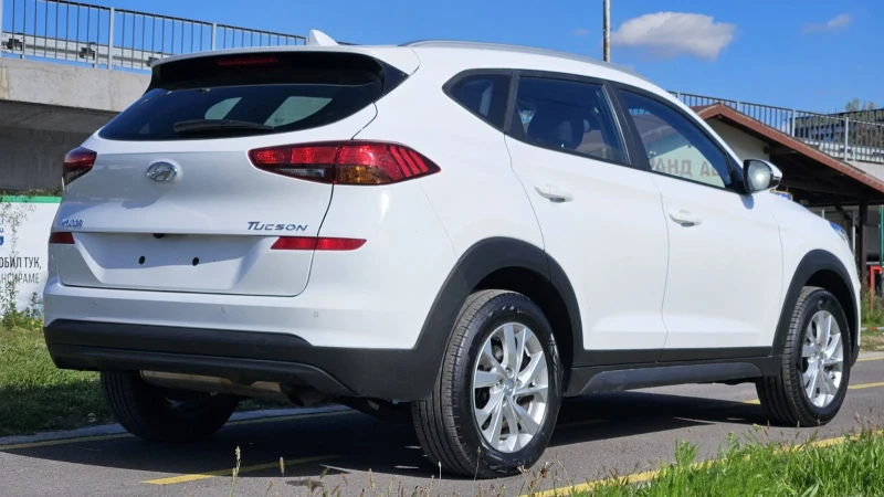 Hyundai Tucson 1.6, снимка 5 - Автомобили и джипове - 48865772