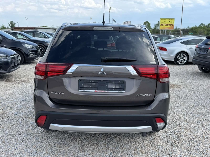 Mitsubishi Outlander 2.2D 4X4 6+ 1, снимка 5 - Автомобили и джипове - 50045818