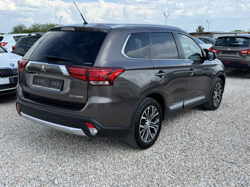 Mitsubishi Outlander 2.2D 4X4 6+ 1, снимка 4 - Автомобили и джипове - 50045818