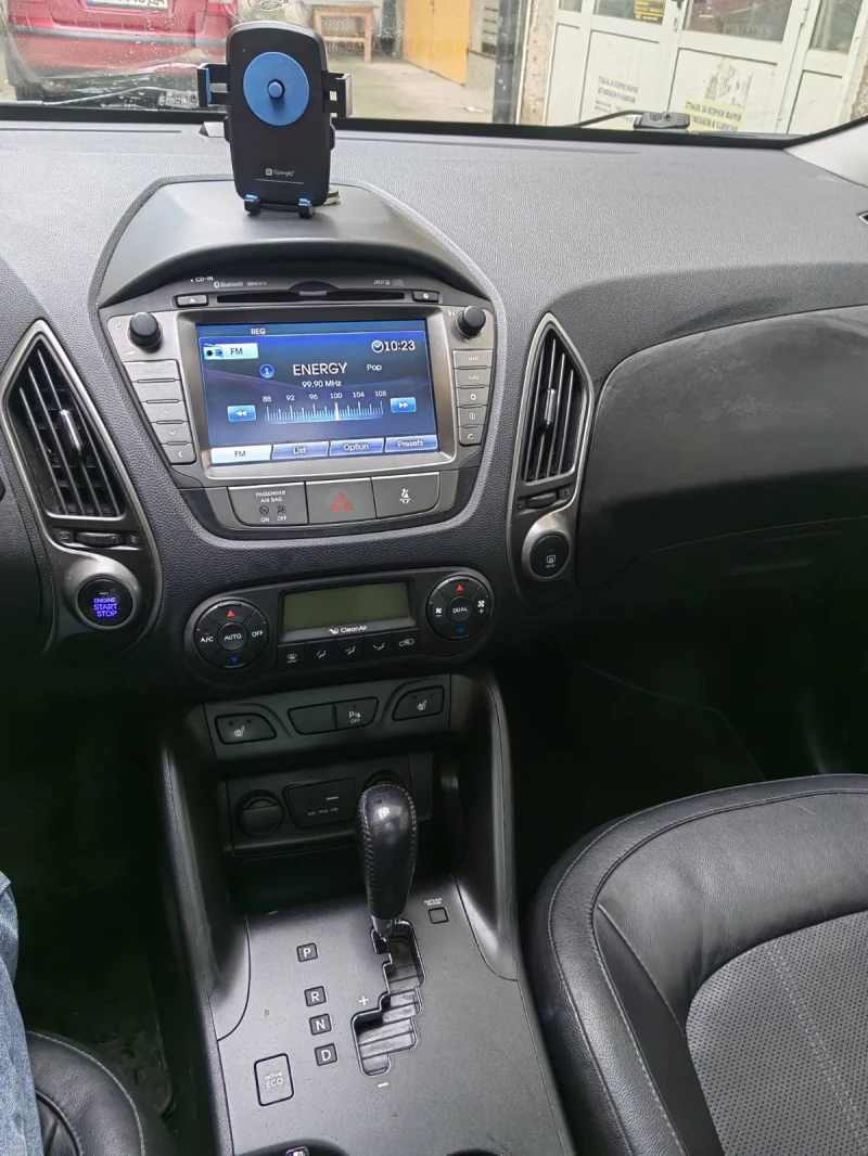 Hyundai IX35, снимка 4 - Автомобили и джипове - 52341983