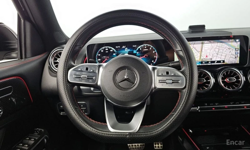 Mercedes-Benz GLB, снимка 13 - Автомобили и джипове - 52729647