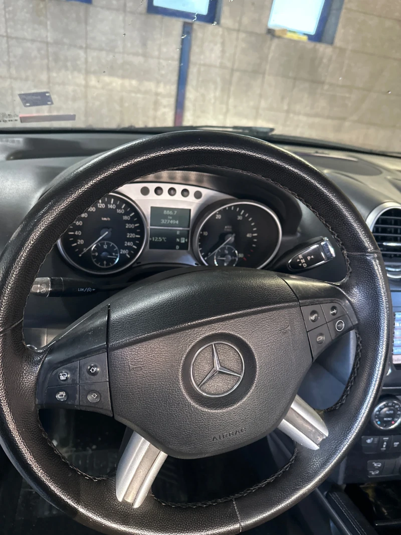 Mercedes-Benz ML, снимка 2 - Автомобили и джипове - 52827423