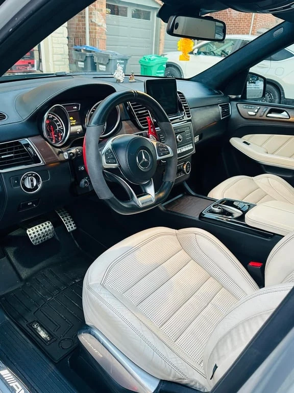 Mercedes-Benz GLS * AMG 63 * CARFAX * БЕЗ ПЪРВОНАЧАЛНА ВНОСКА, снимка 5 - Автомобили и джипове - 52940730