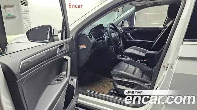 VW Tiguan 2.0 TDI | 4X4 | DIGITAL| 360CAM| PANO | ��������� | Mobile.bg � ����������� 5