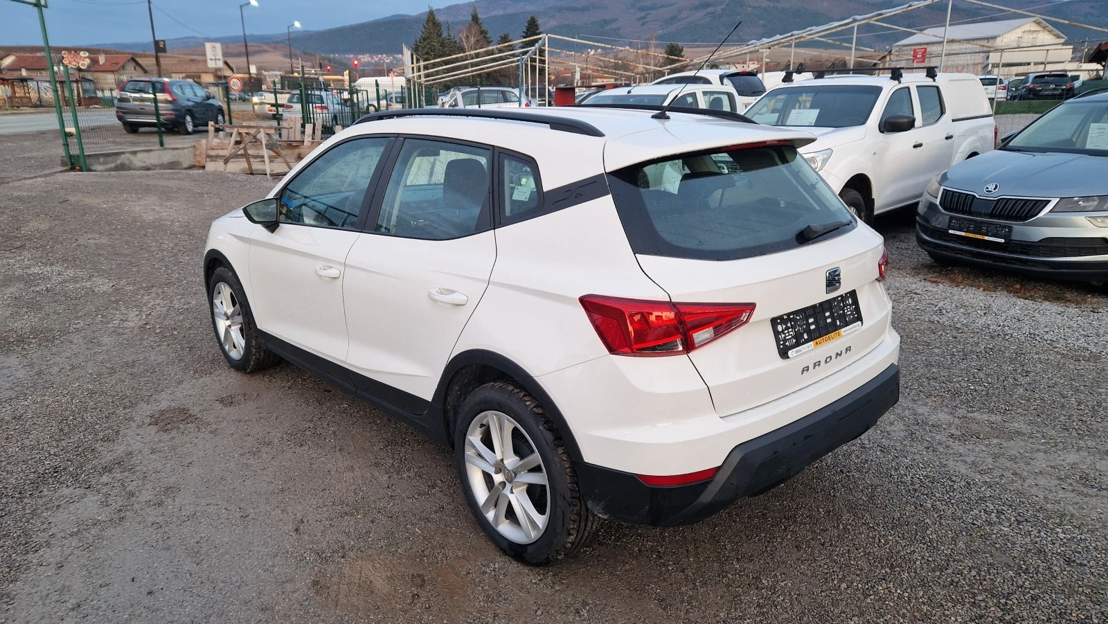 Seat Arona 1.6 TDi EUR.6 - изображение 4