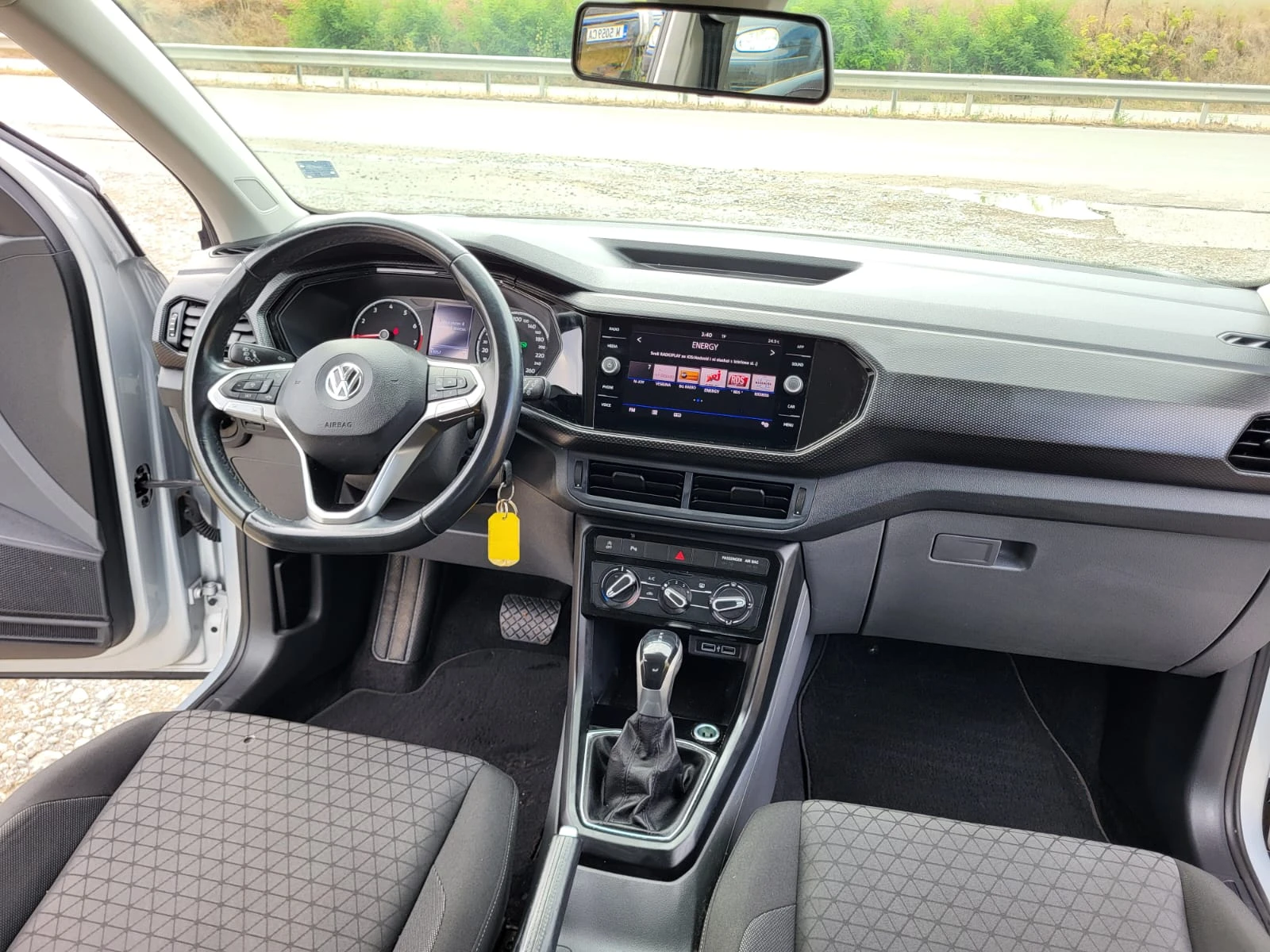 VW T-Cross 1.0 | Mobile.bg — изображение 13