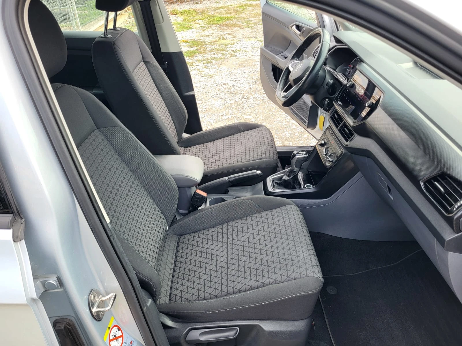 VW T-Cross 1.0 | Mobile.bg — изображение 12