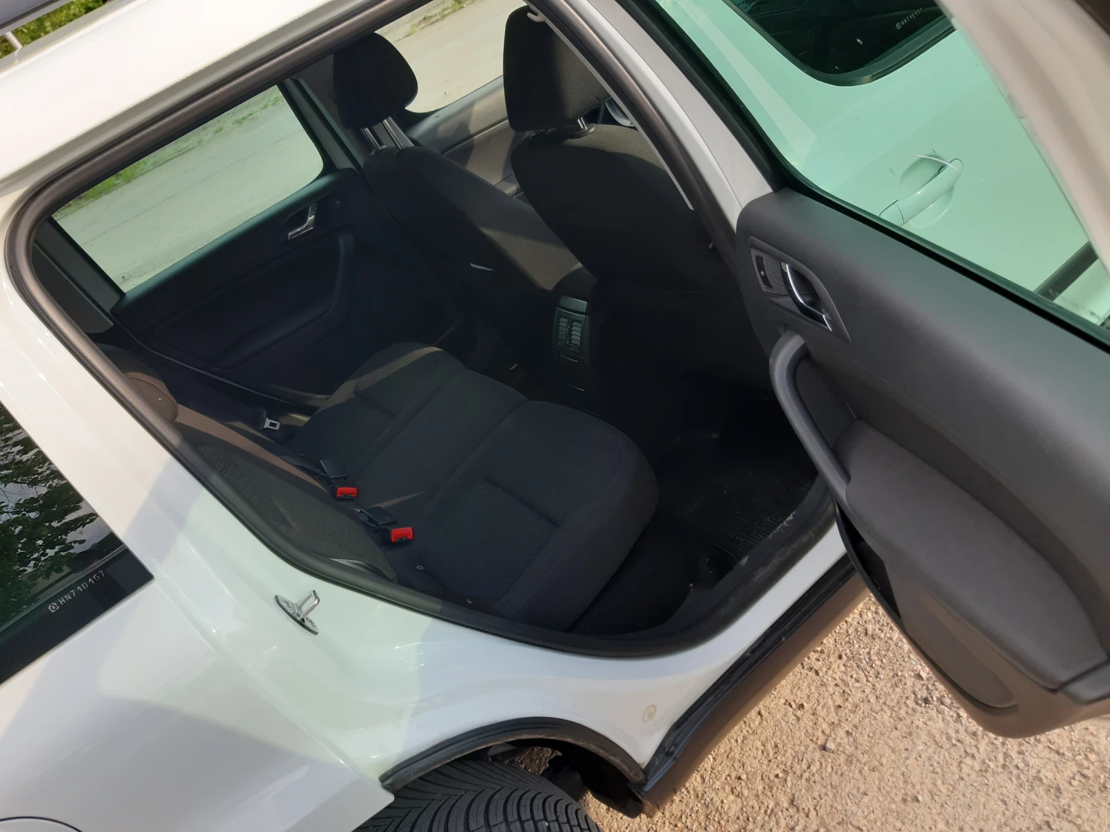 Skoda Yeti 2.0 TDI 150 PSI DSG 4x4 - изображение 9
