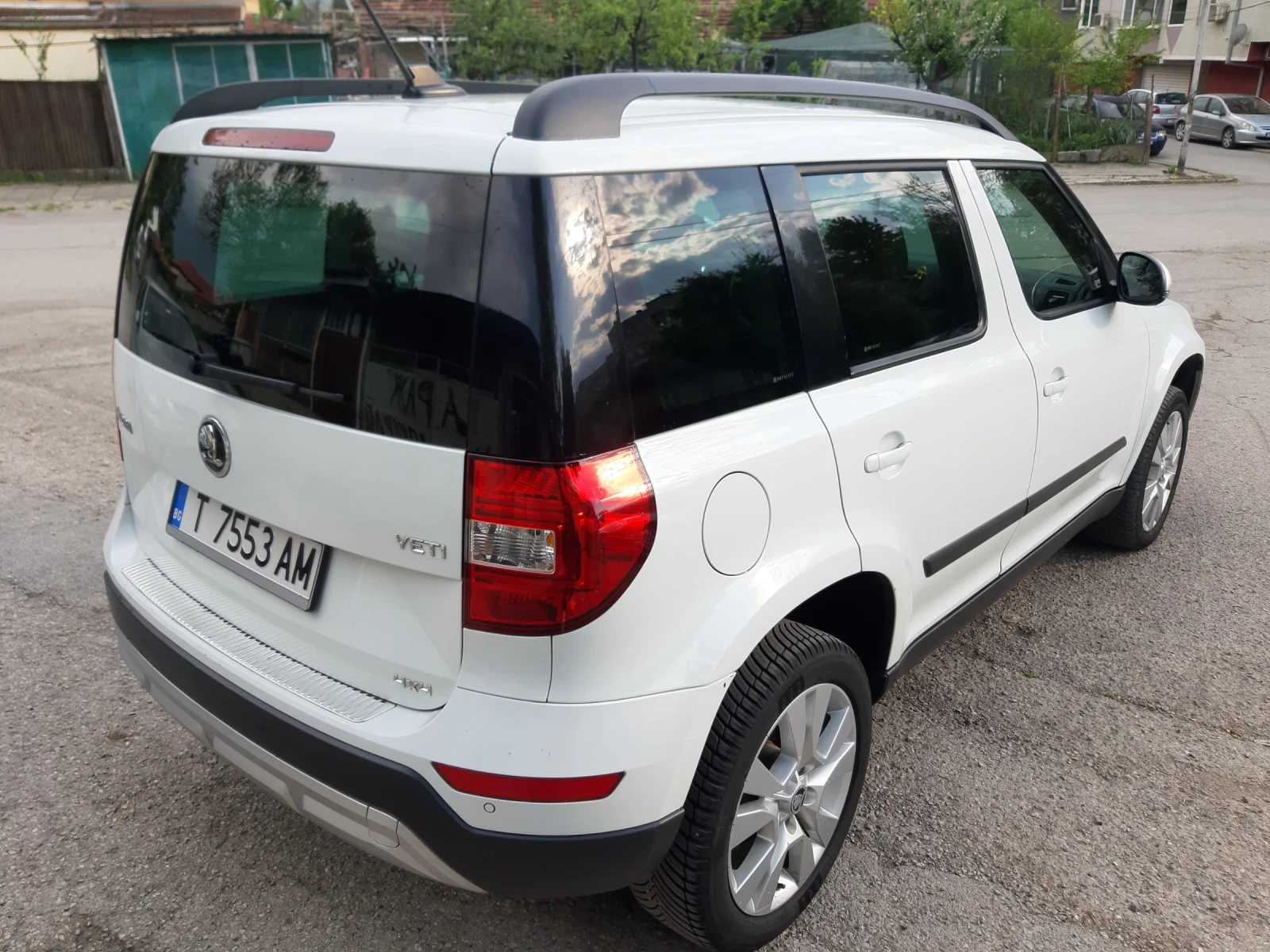 Skoda Yeti 2.0 TDI 150 PSI DSG 4x4 - изображение 5