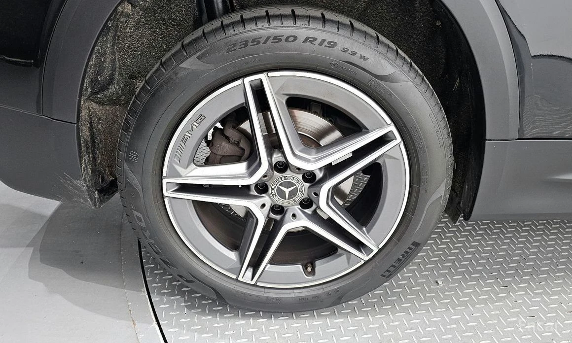 Mercedes-Benz GLB  - изображение 5