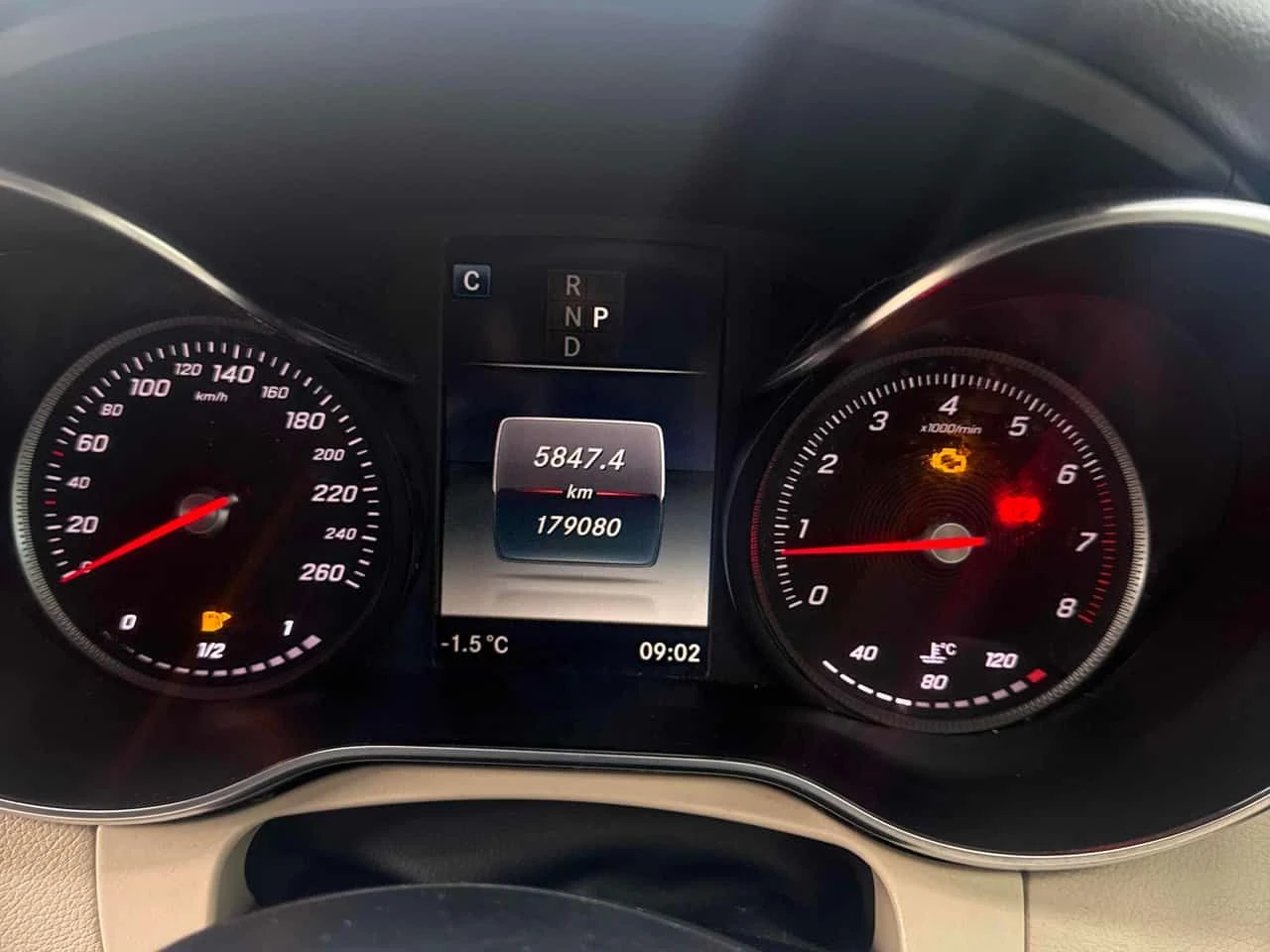 Mercedes-Benz GLC 300 CARFAX/Подгрев/Пано/2 ключа/Клип, снимка 7 - Автомобили и джипове - 53930115