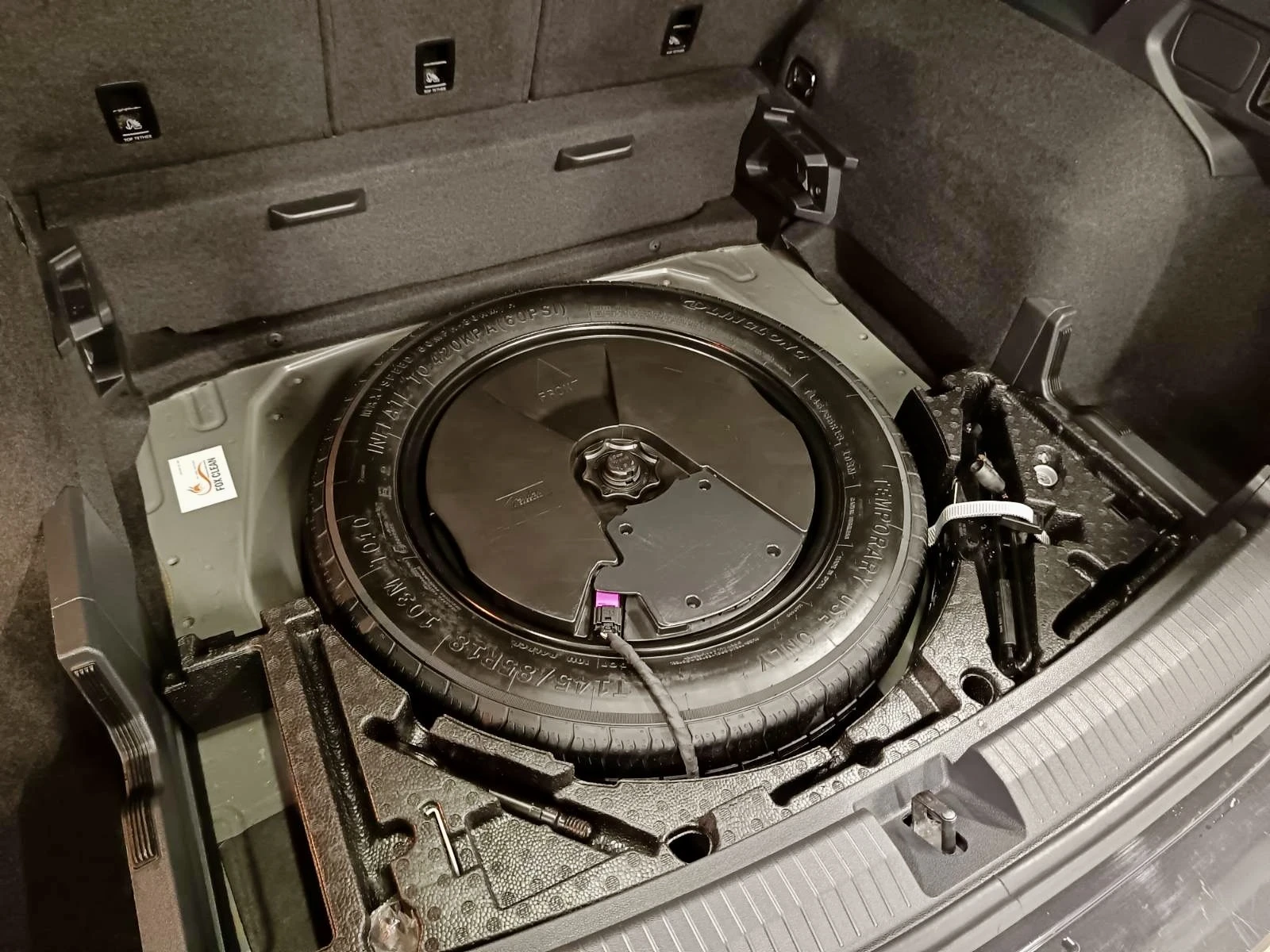 VW Tiguan R Line 4 Motion, снимка 16 - Автомобили и джипове - 54692917