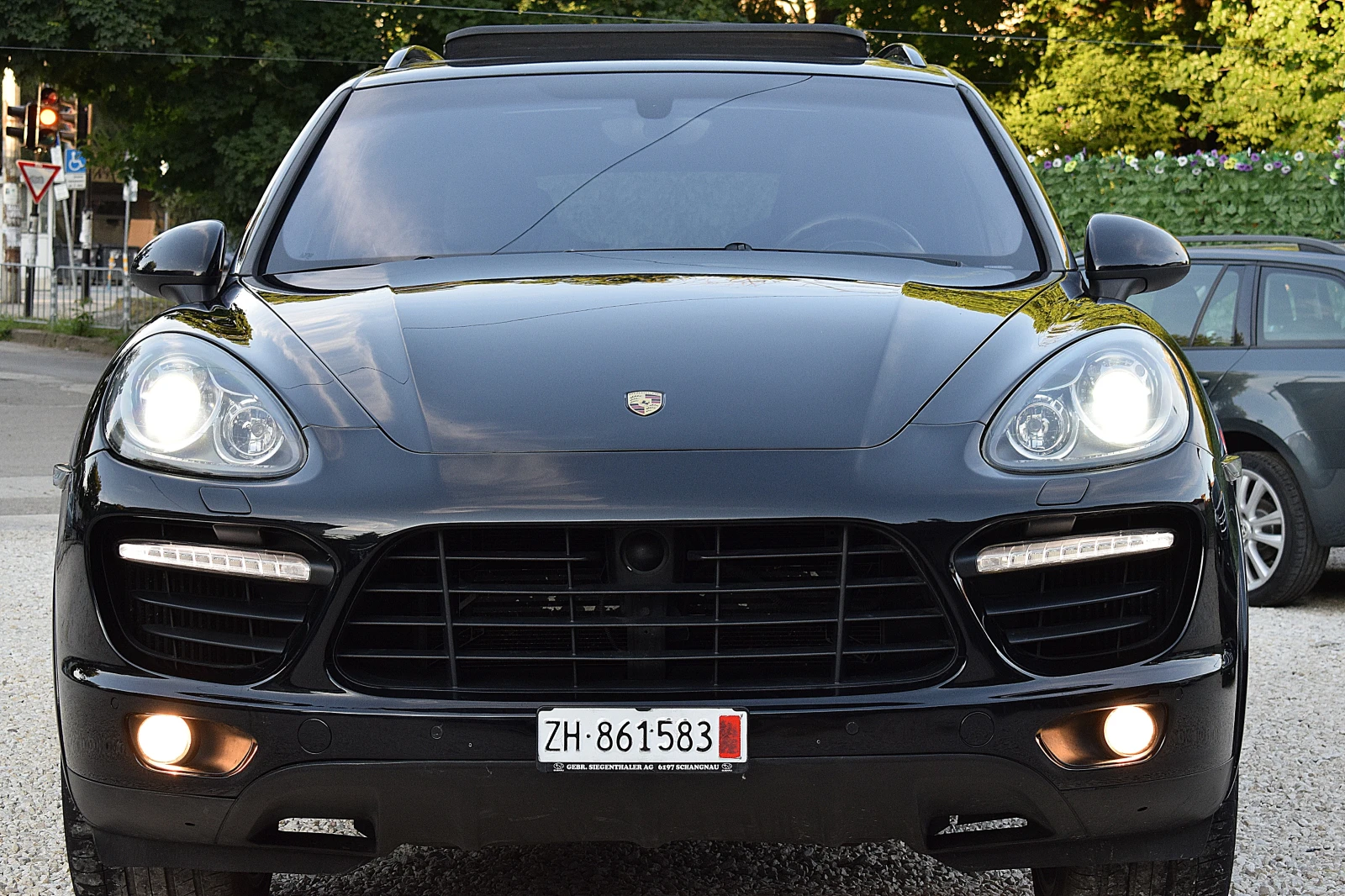 Porsche Cayenne 4.8ШВЕЙЦАРИЯ-ДИСТРОНИК/КОЖА/НАВИ/4x4, снимка 2 - Автомобили и джипове - 54858842