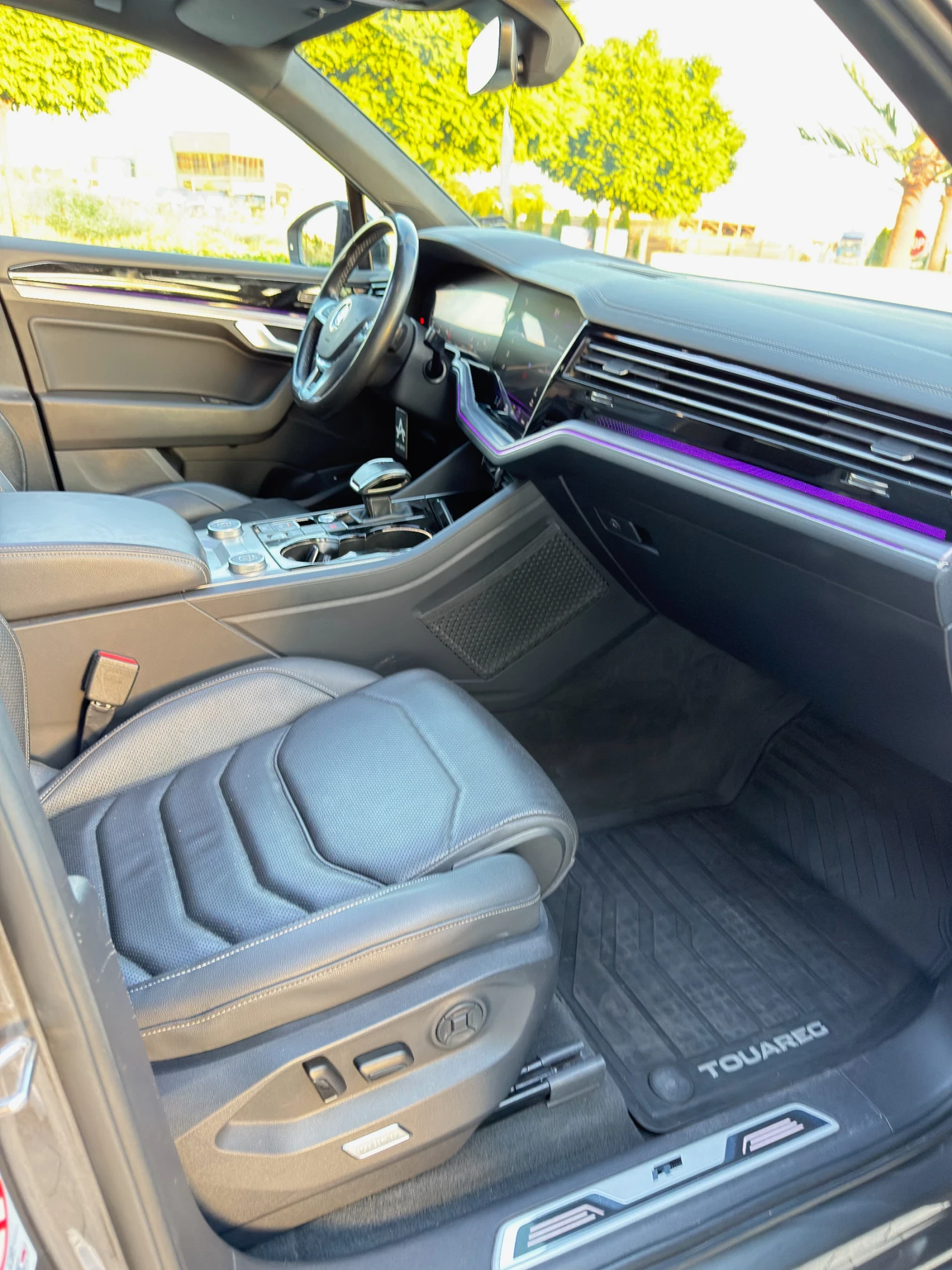 VW Touareg 3.0TDI/R-LINE/DAYTONA GRAU/FULL MAX/LIZING, снимка 9 - Автомобили и джипове - 54865369