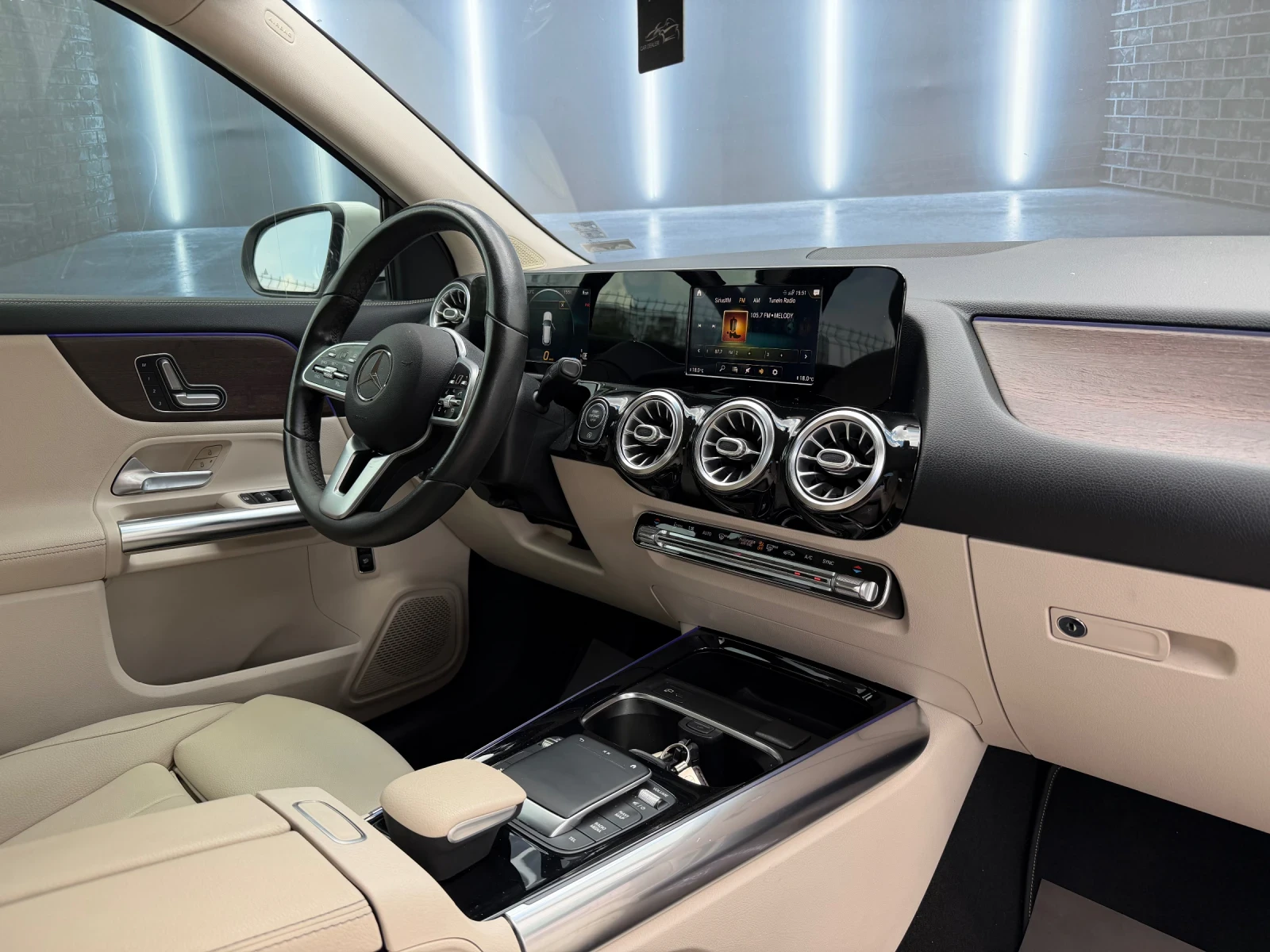 Mercedes-Benz GLA 250 39000 km, снимка 11 - Автомобили и джипове - 55206472