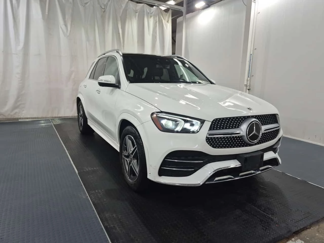 Mercedes-Benz GLE 450 * CARFAX * ДИСТРОНИК * BURMESTER * ПАНОРАМА, снимка 2 - Автомобили и джипове - 55678814