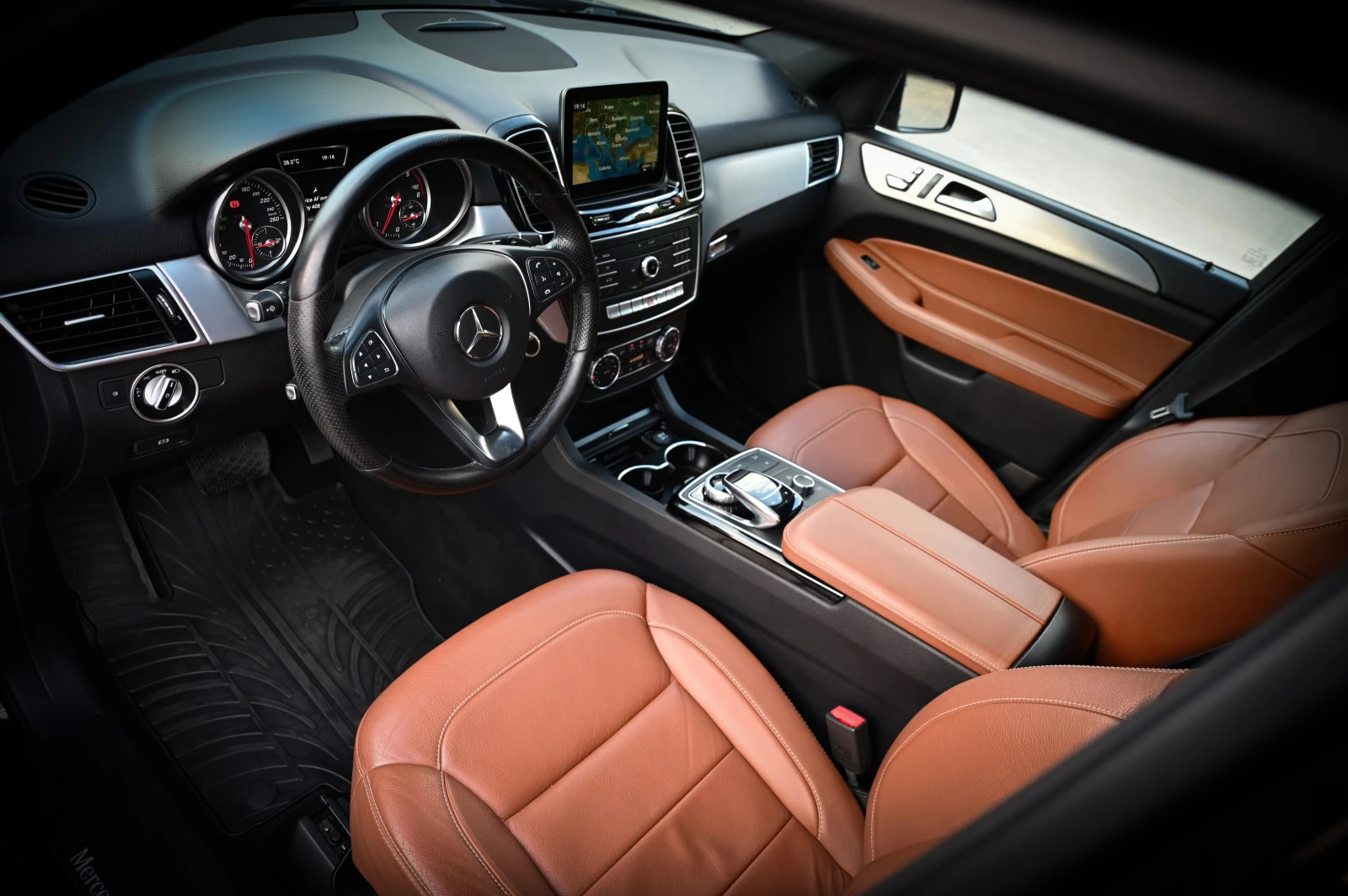 Mercedes-Benz GLE 250 AMG - пакет / 168 хил. км !!!, снимка 9 - Автомобили и джипове - 55770343