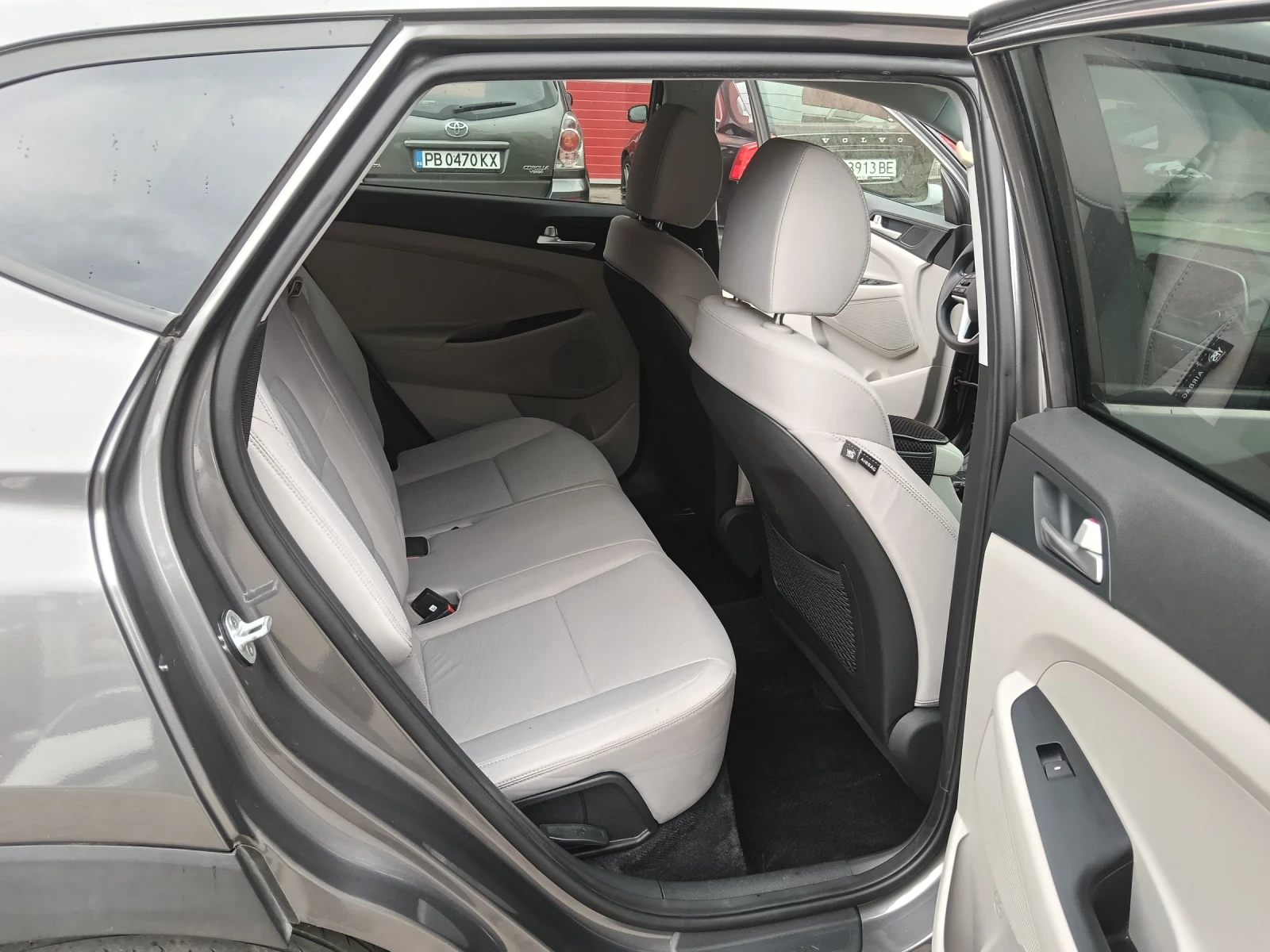 Hyundai Tucson, снимка 14 - Автомобили и джипове - 56042731
